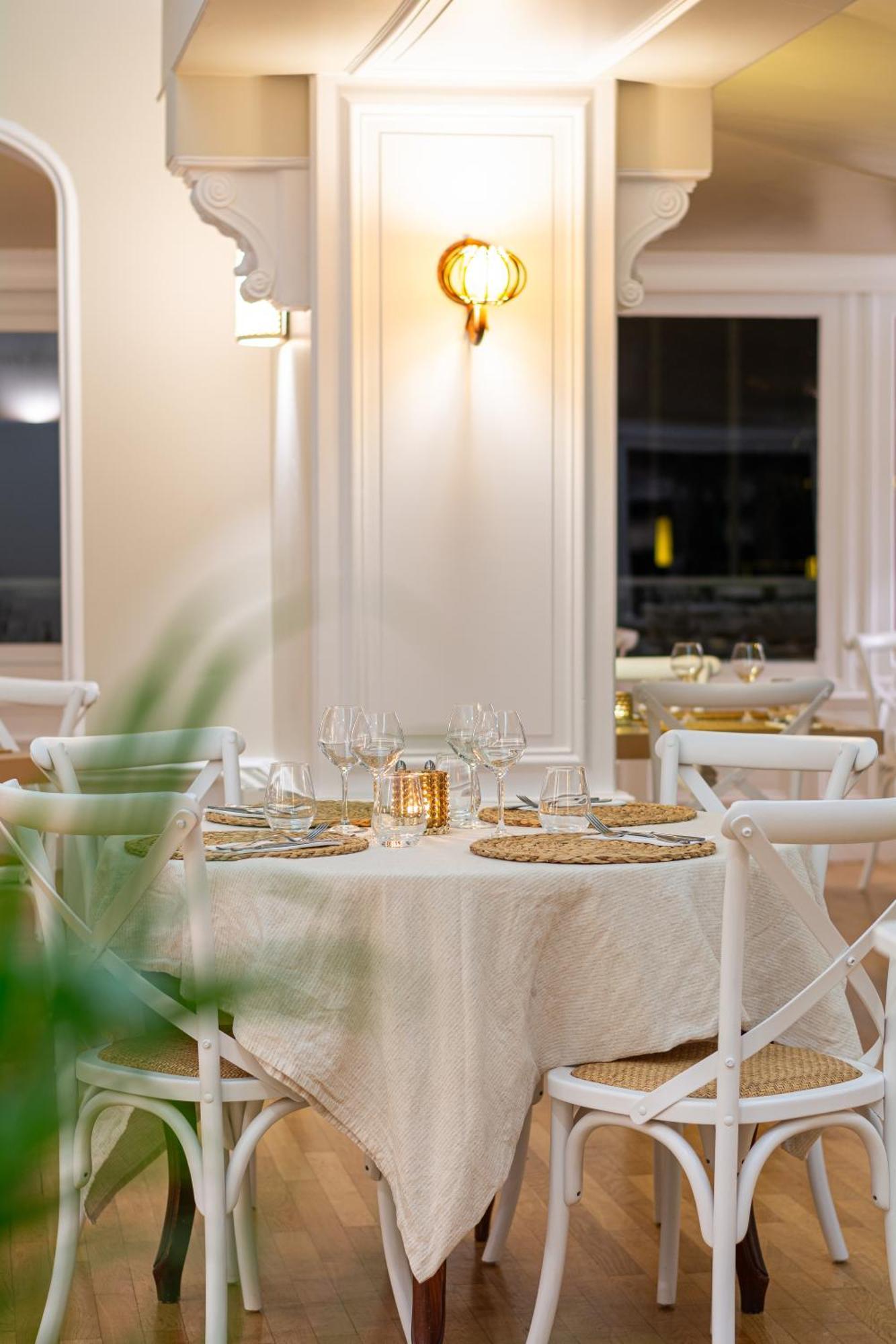 Hotel De La Plage Courseulles-sur-Mer Eksteriør bilde