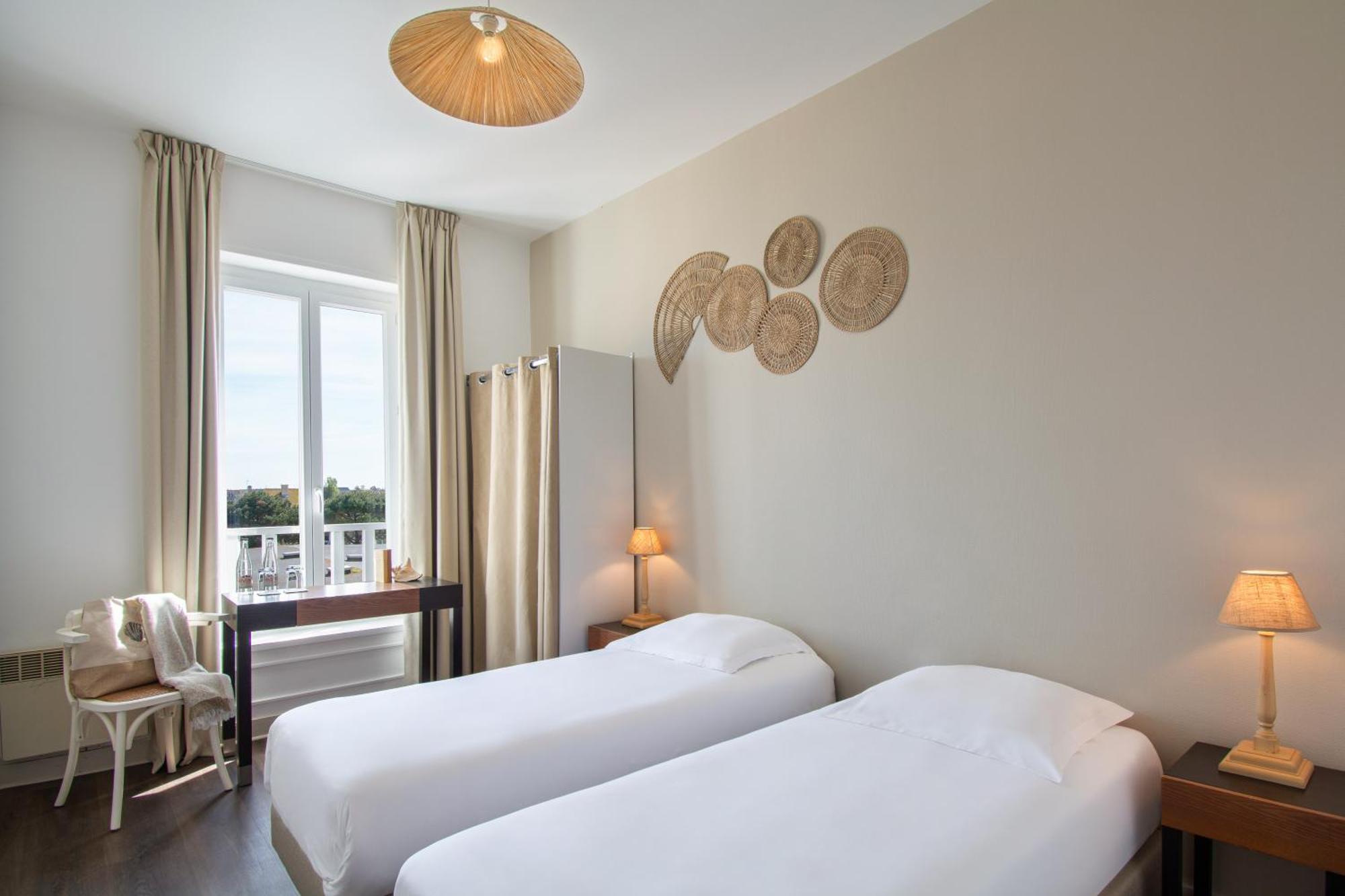 Hotel De La Plage Courseulles-sur-Mer Eksteriør bilde